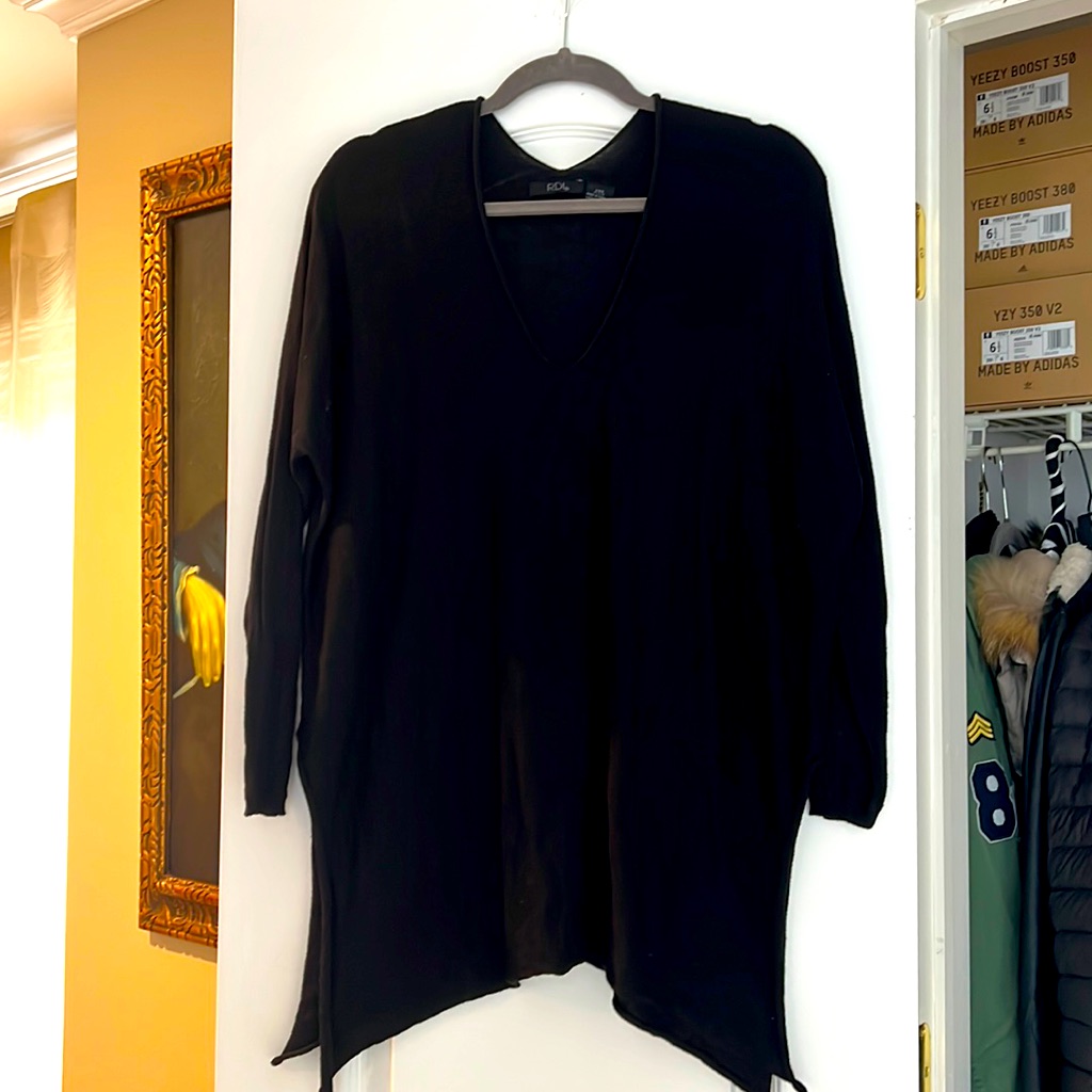 Rdi Black Sweater
